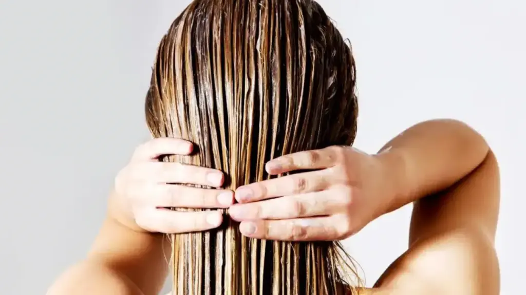 How to Wash Weft Hair Extensions? 2 cleaning weft hair extensions