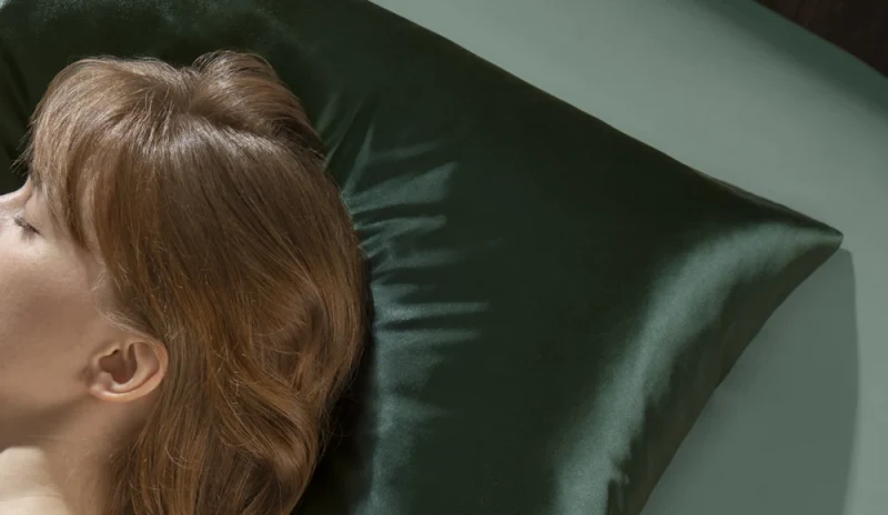 How to Sleep With Hair Extensions? 3 reduce hair with pillow friction