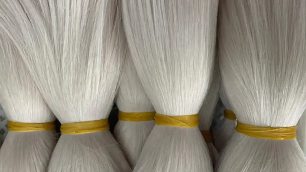 Synthetic Extensions vs Human Hair: What are Differences 1 what are synthetic hair extensions