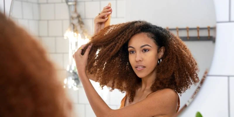 Curly or Wavy Hair Extensions: Which is Best for Volume? 1 curly hair extension and volume