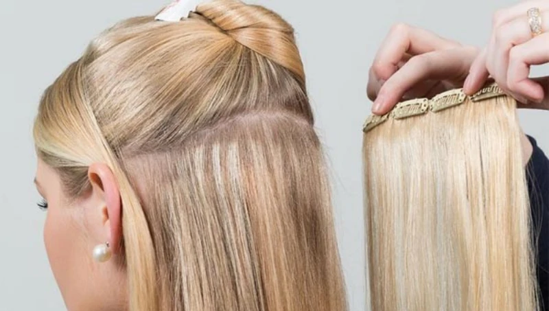 How to Put in Clip in Hair Extensions at Home Easily? 1 how to apply clip in hair extensions