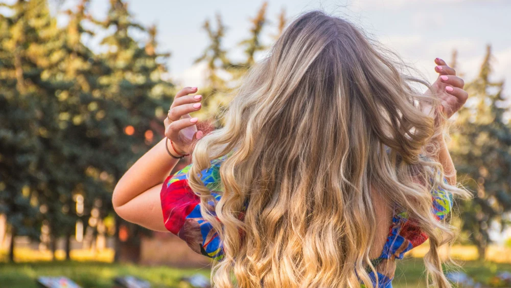 14 Inch vs 18 Inch Hair Extensions: Which is Right for You? 3 styling ideas for 14 and 18 inch extensions
