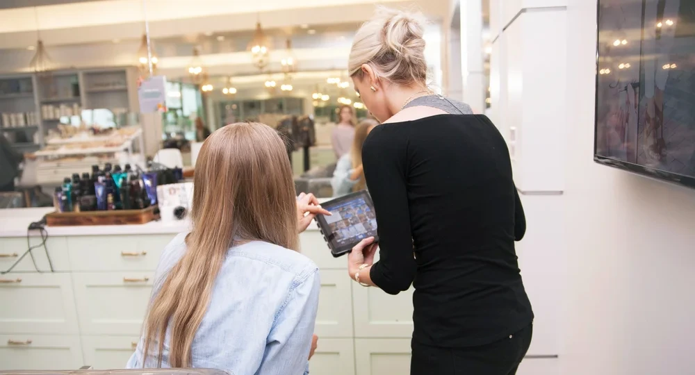 14 vs 16 Inch Hair Extensions: Find Your Perfect Match 3 when to consult a stylist