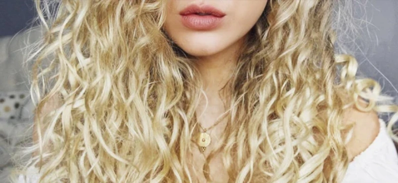 How to Blend Curly Hair Extensions with Expert Styling Tips? 2 blending curly hair extensions