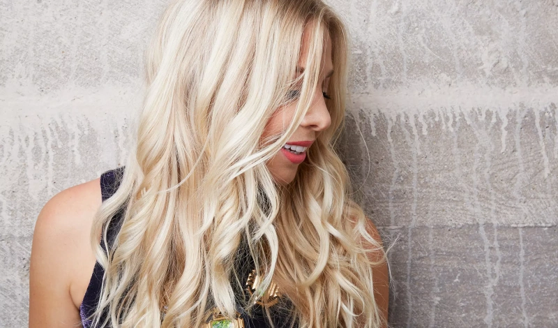 How to Blend Hand Tied Extensions Seamlessly at Home? 3 styling hand tied extension