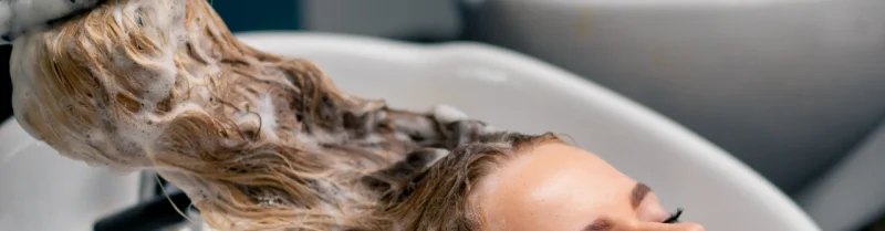 How to Wash Micro Loop Hair Extensions Without Damage? 2 apply sulfate free shampoo on hair extension